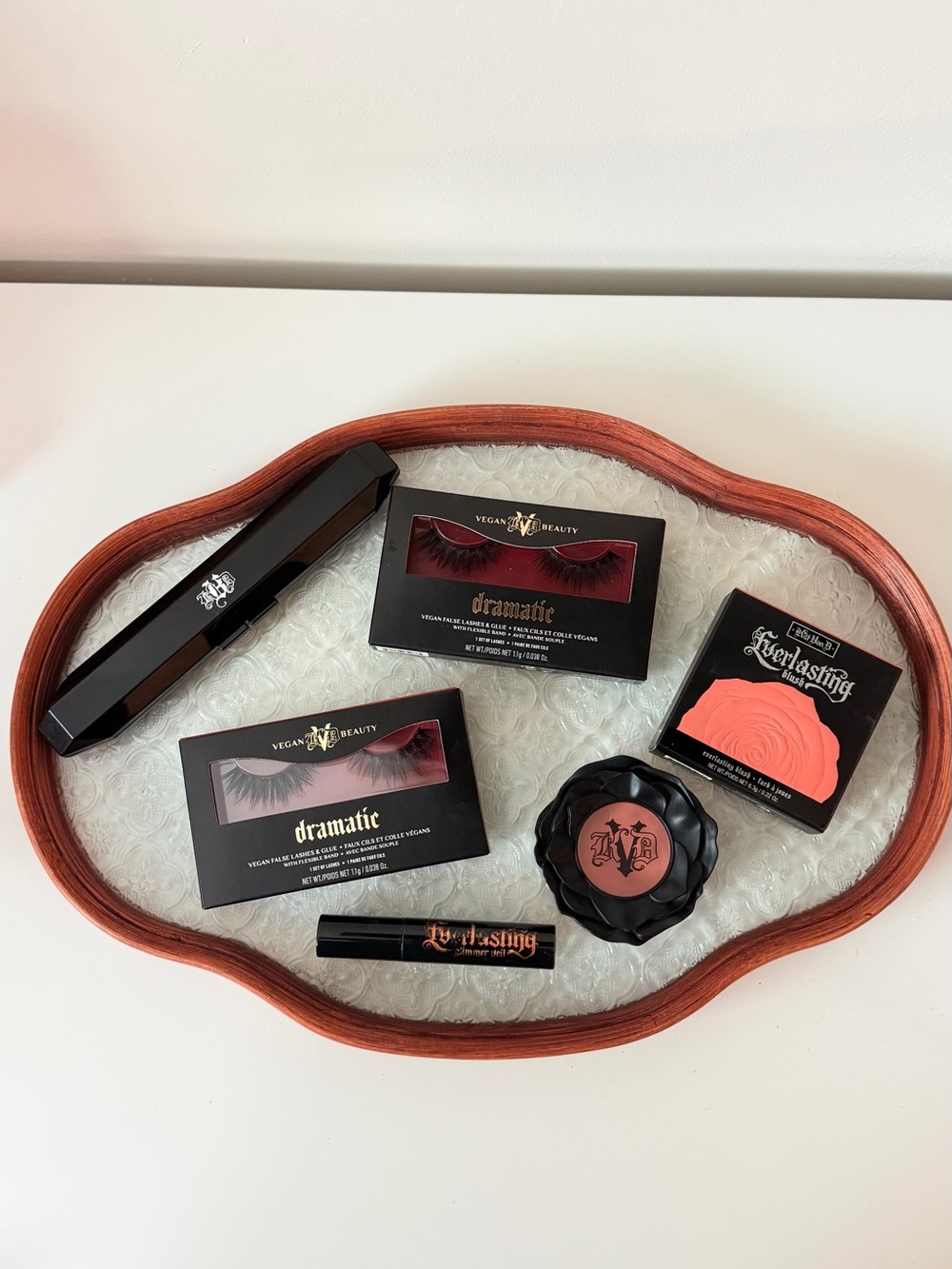 Kat Von D Coral-Peach Blush & Dramatic Black Lashes Set